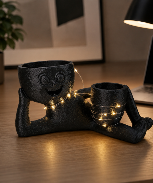 Alternative view of Milo – Organizator negru 3D cu luminițe cadou
